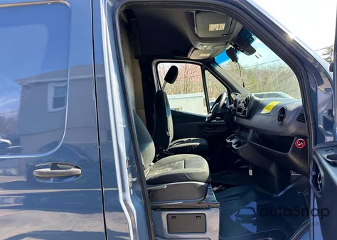 2019 Mercedes-Benz Sprinter 2500/3500 z USA, uszkodzony, nr VIN WD4PF1CD7KT012400